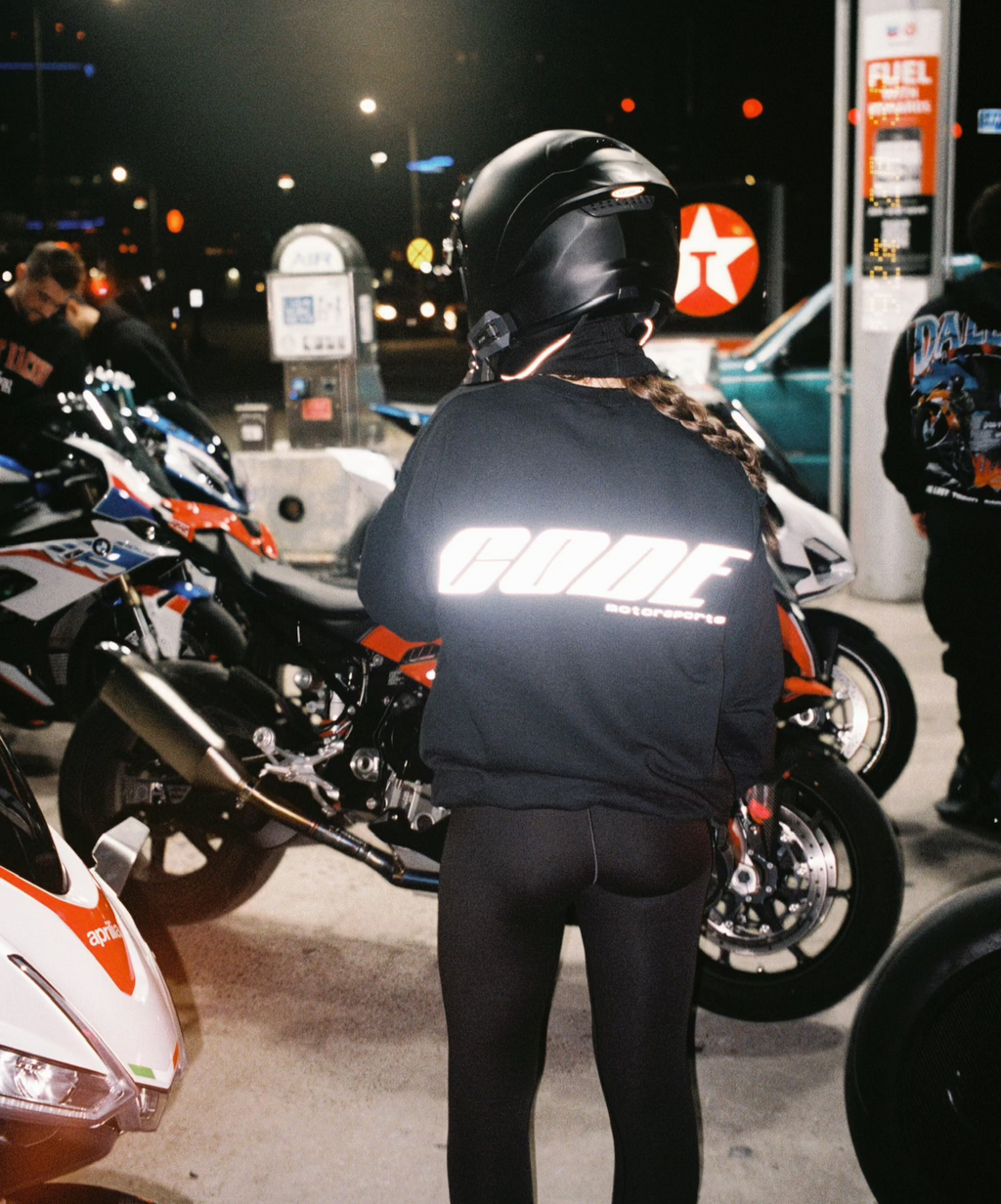 "CODE 01" CREW NECK, BLACK REFLECTIVE