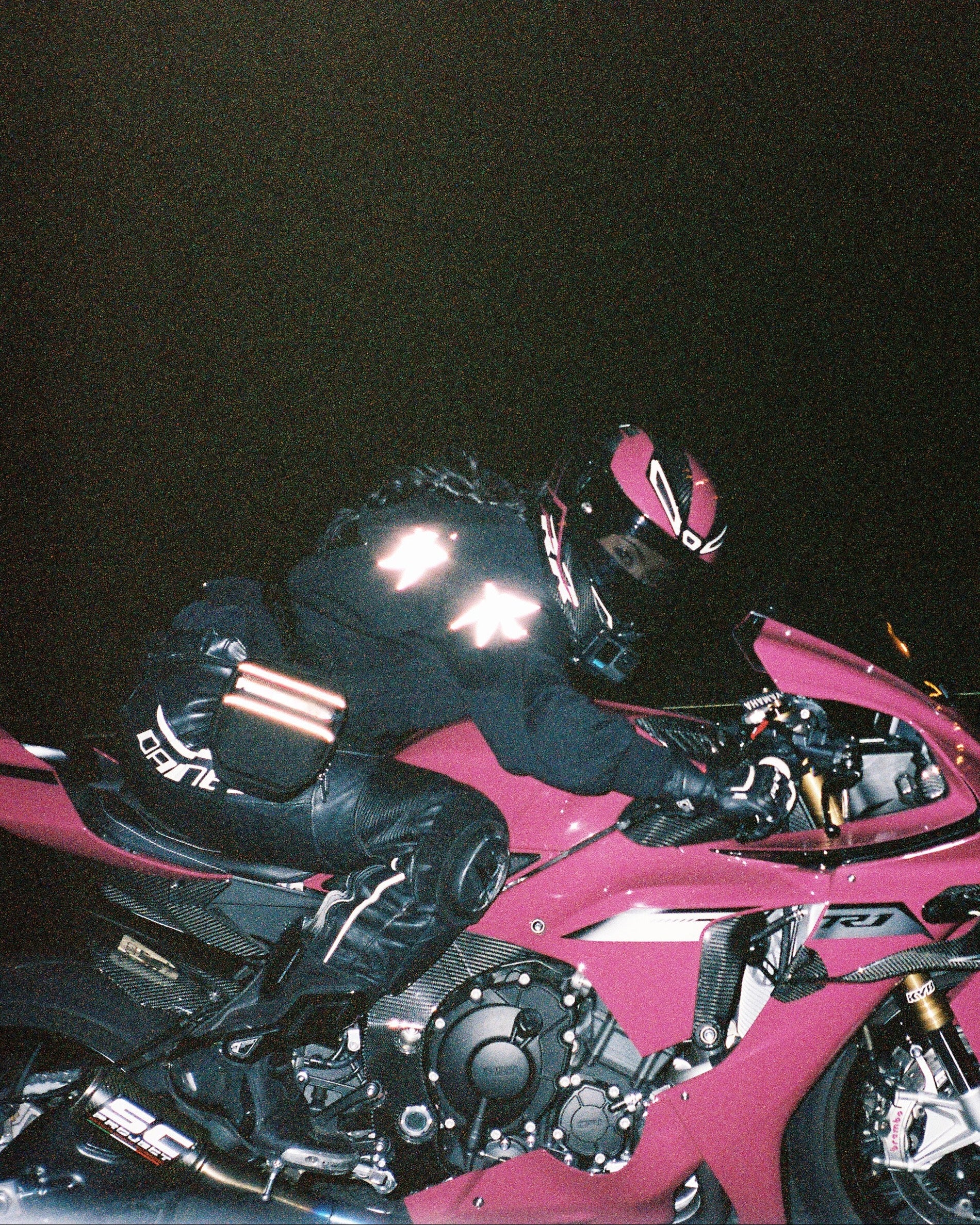 REFLECTIVE 5-STAR HOODIE